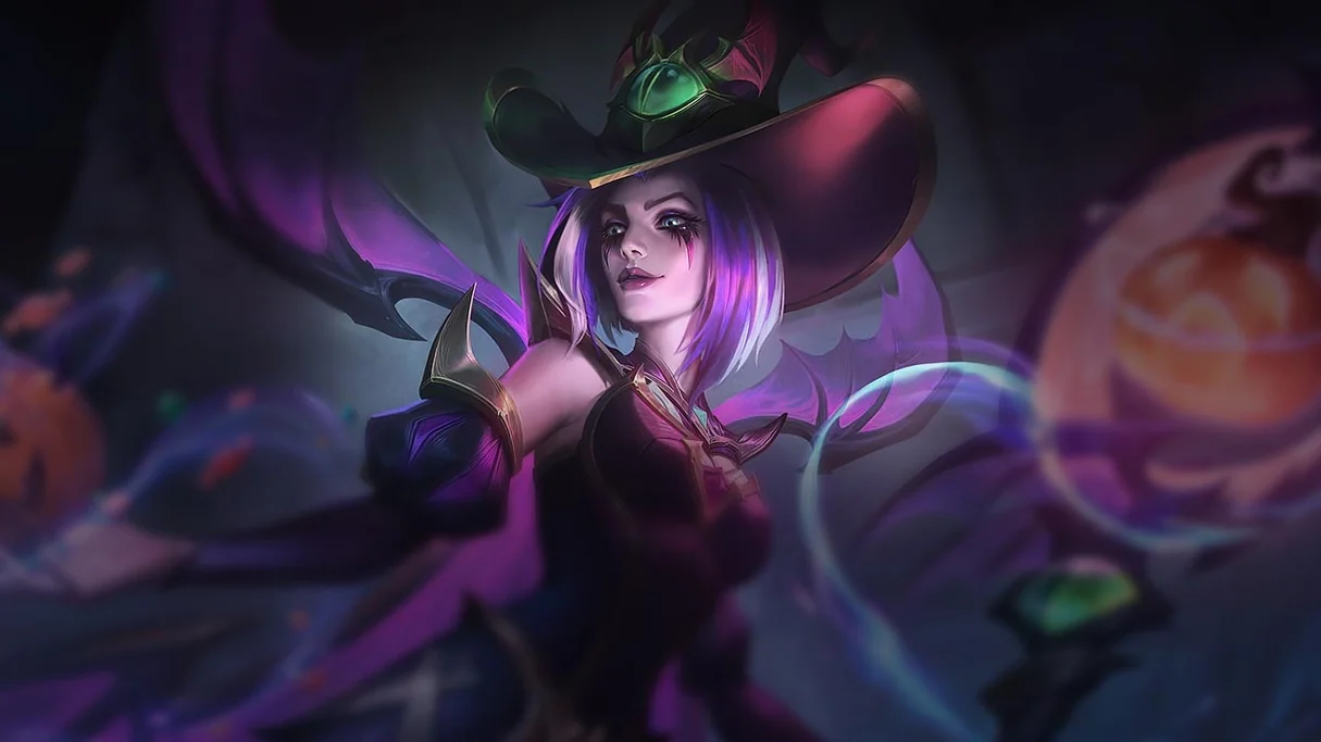 Bewitching LeBlanc Centered Splash