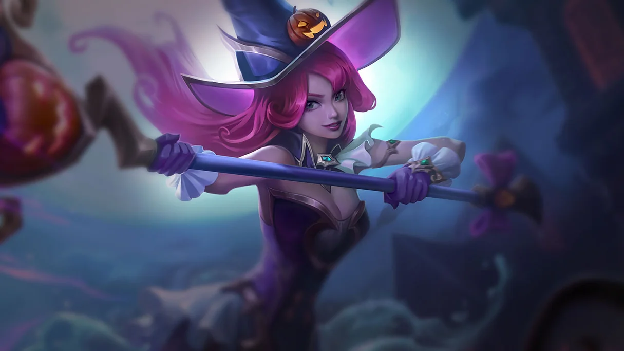 Bewitching Nami Centered Splash