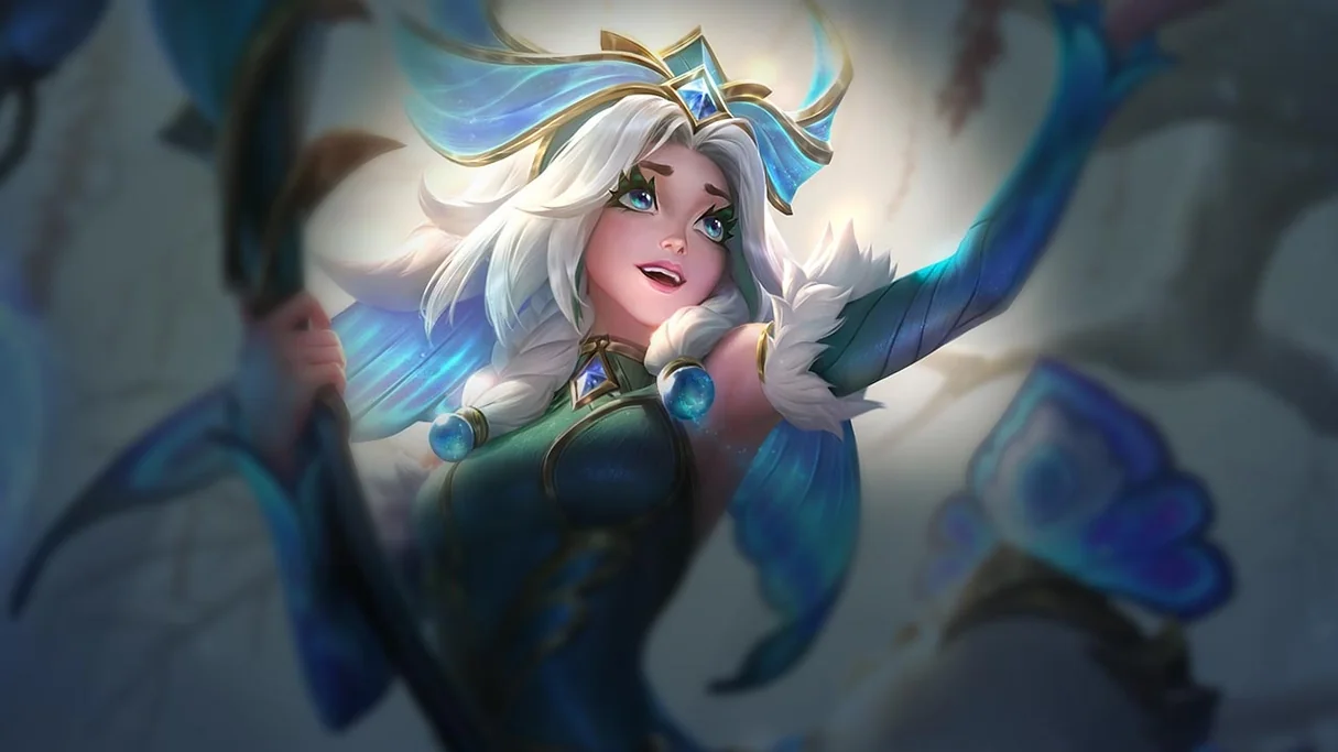 Faerie Court Lillia Centered Splash