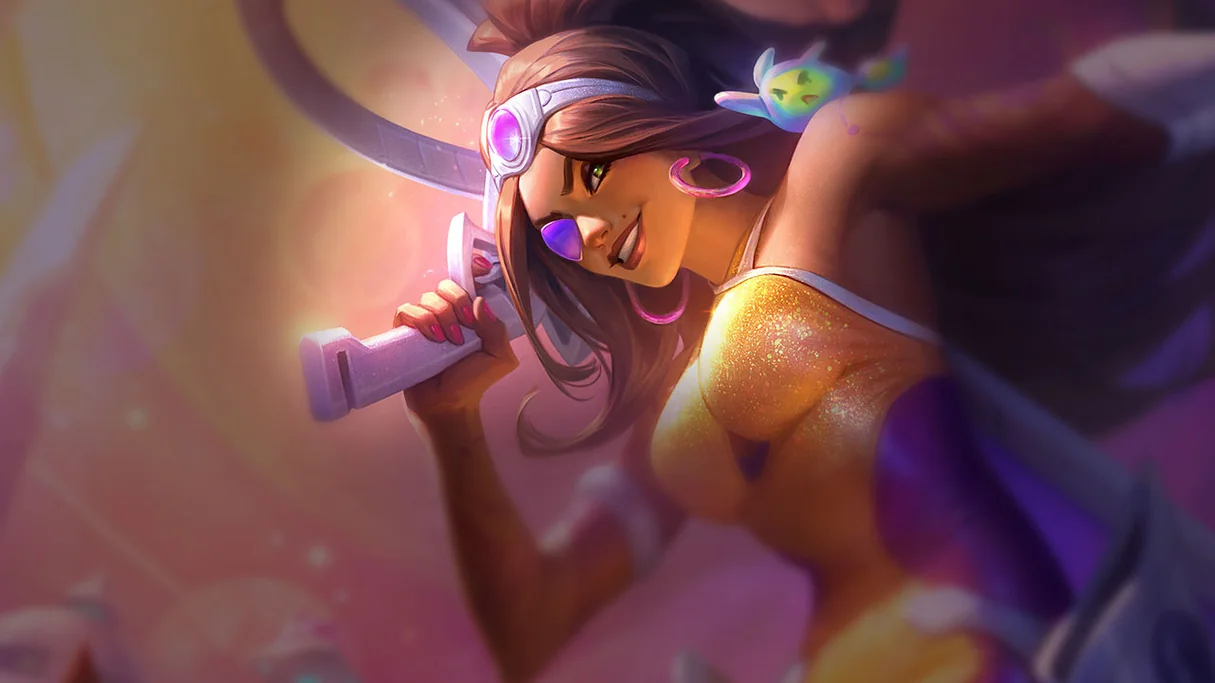 Space Groove Samira Centered Splash